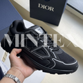 DI Sneakers